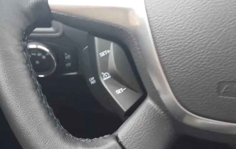 форд фокус 3 кнопки на руле